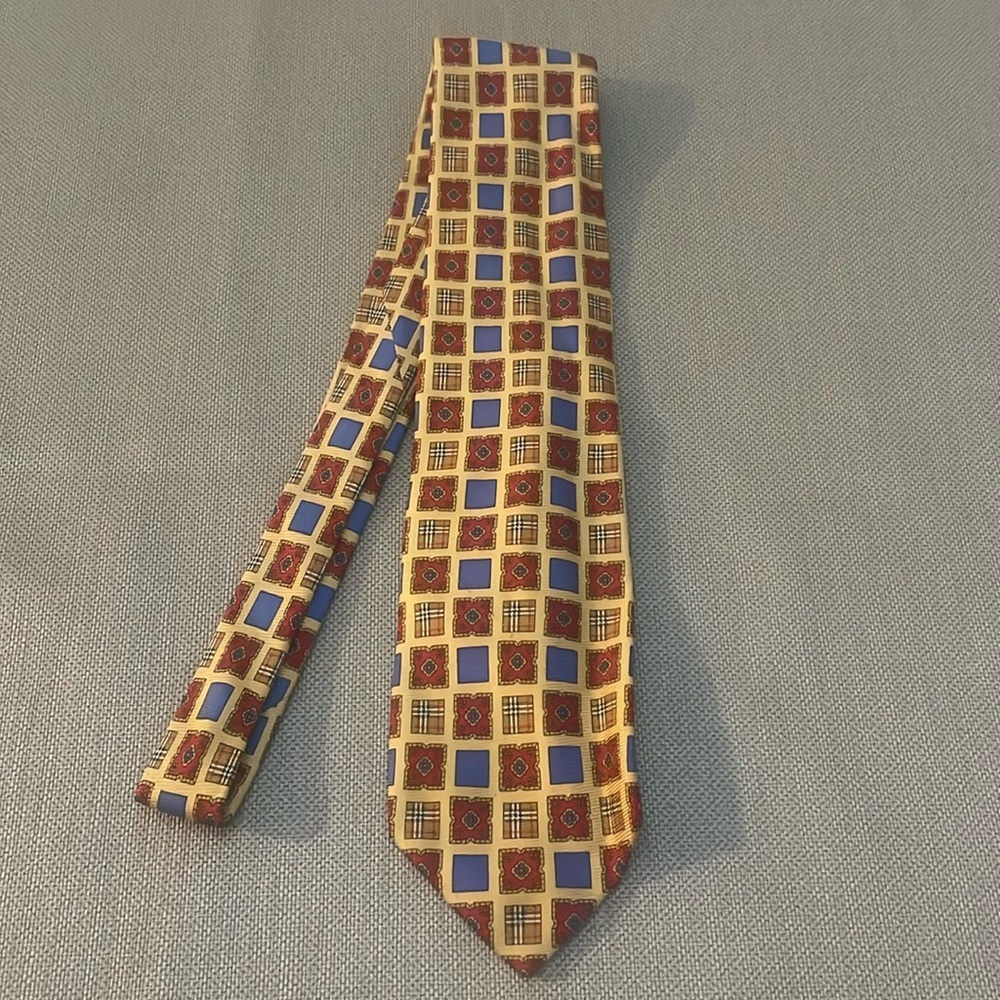 Vintage Burberry’s s Printed‎ Nova Plaid Silk Tie